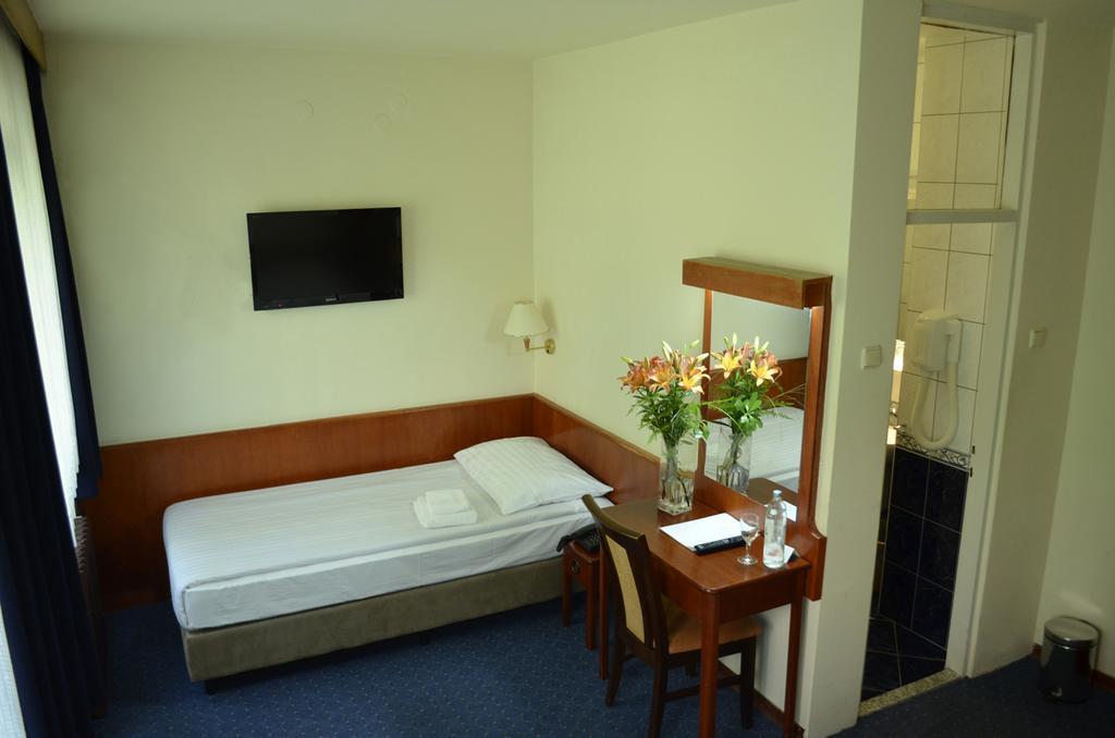 Toplice Hotel 크레핀스키타플리스 객실 사진