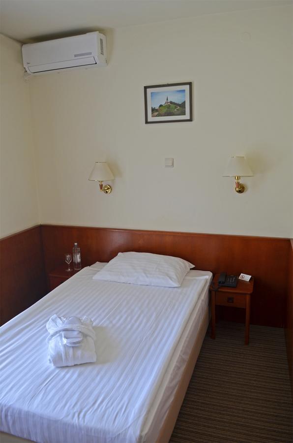 Toplice Hotel 크레핀스키타플리스 외부 사진